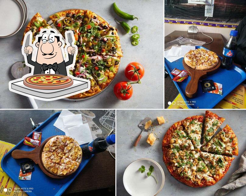 Pick pizza at Pizza corner Dugri