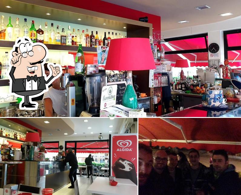 Tra le varie cose da Bar Dario di Mercuri Marco & C Sas si possono trovare la interni e bancone da bar