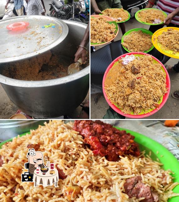 Food at Adhiya Beef beriyani