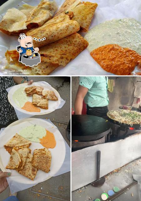 Food at Aanand Dosa Stall