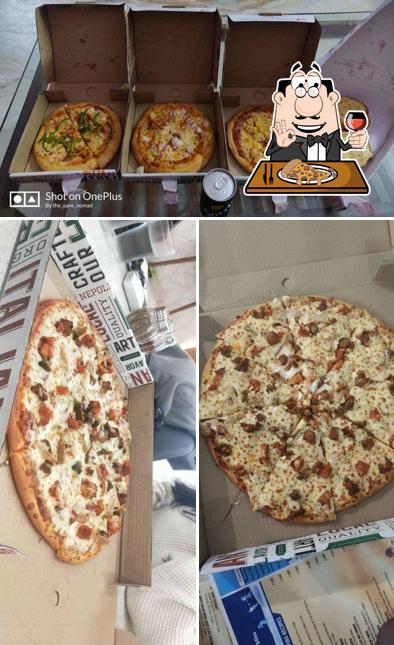 Get pizza at La Pino'z Pizza-Hazratganj, Lucknow, Uttar Pradesh