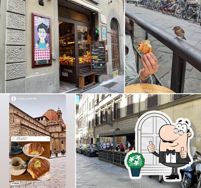 Gli esterni di Ala Grande Caffè (Caffè Rosanò)