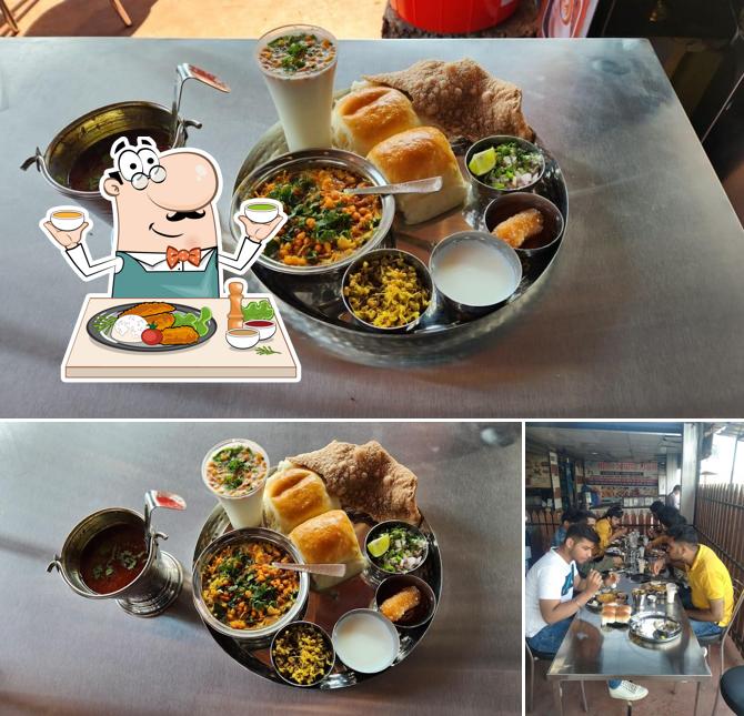 Food at Naad Misal