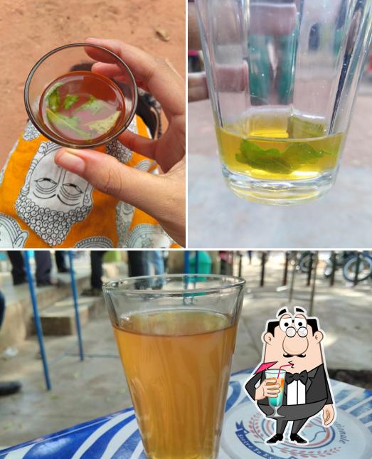 Among different things one can find drink and food at Velu Annan's Tea Shop, Pondicherry University