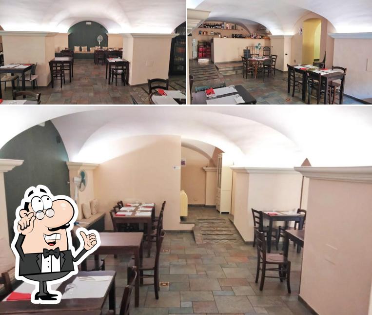 Dai un'occhiata agli interni di Ristorante El Rico Botas