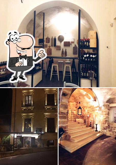 Questa è la foto che presenta la esterno e vino di Ristorante Mannarino