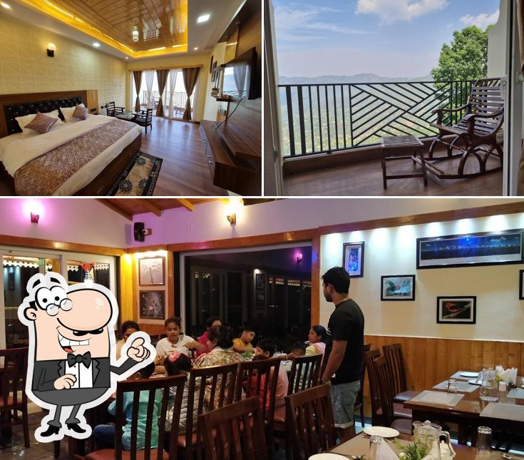 Take a seat at one of the tables at The White Mountaina