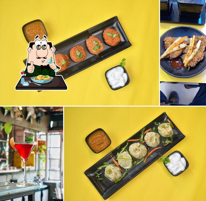 Meals at MOMOMIA