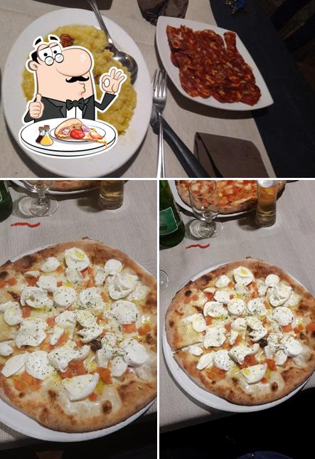 Ordina una pizza a Pizzeria De Rosa