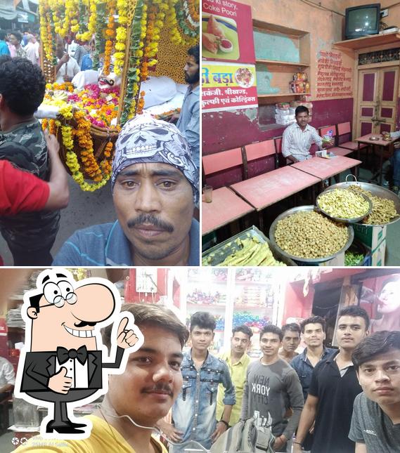 Here's a pic of Siyaram Sweets