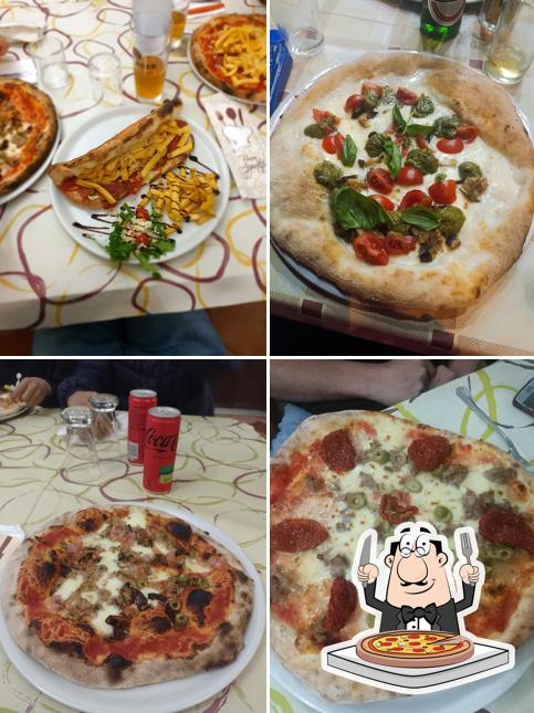 Ordina una pizza a Ristorante Mediterraneo