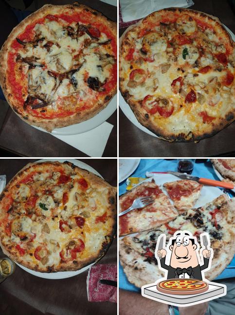 Scegli tra le svariate varianti di pizza