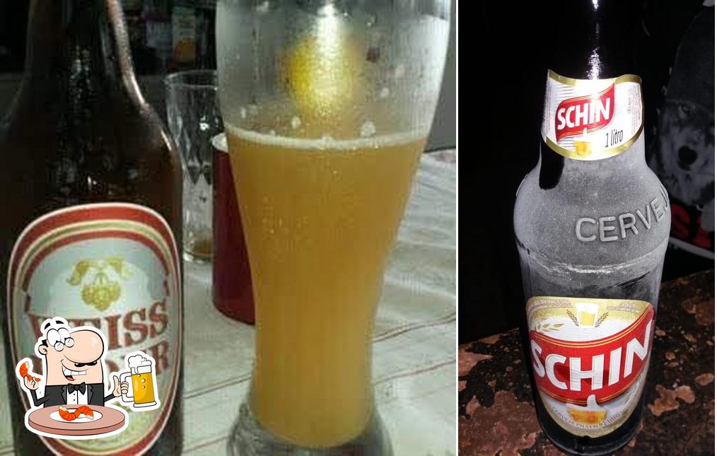 Peça um copo de cerveja leve ou escura