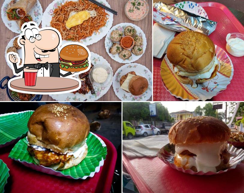 Order a burger at Grill Republica