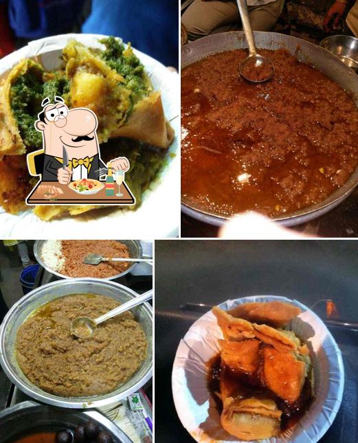 Sarafa ka Swadisht Samosa Corner