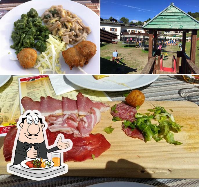 Tra le diverse cose da Ristorante Gallo Cedrone si possono trovare la cibo e area giochi