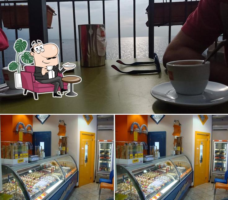 Gli interni di Gelateria La Piazzetta