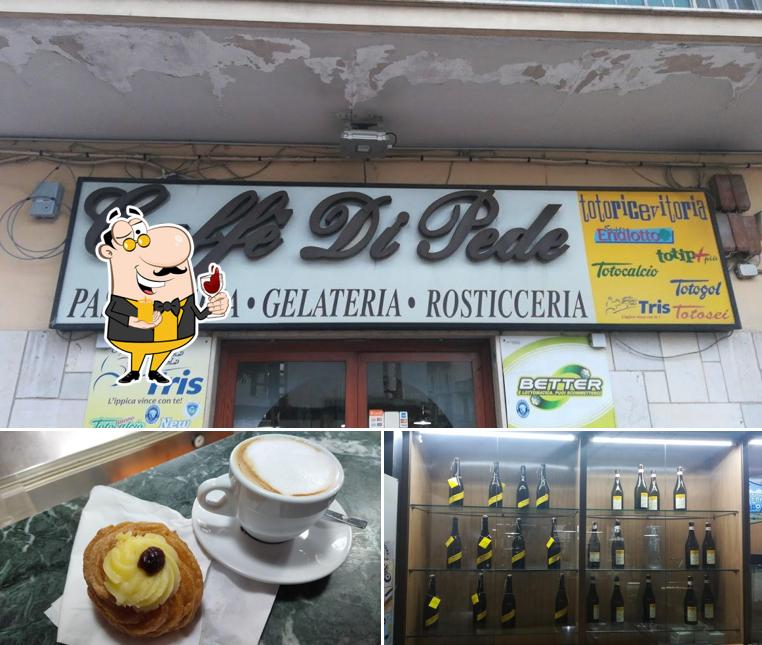 È gradevole godersi un bicchiere di vino a Caffè di Pede Deposito Bagagli