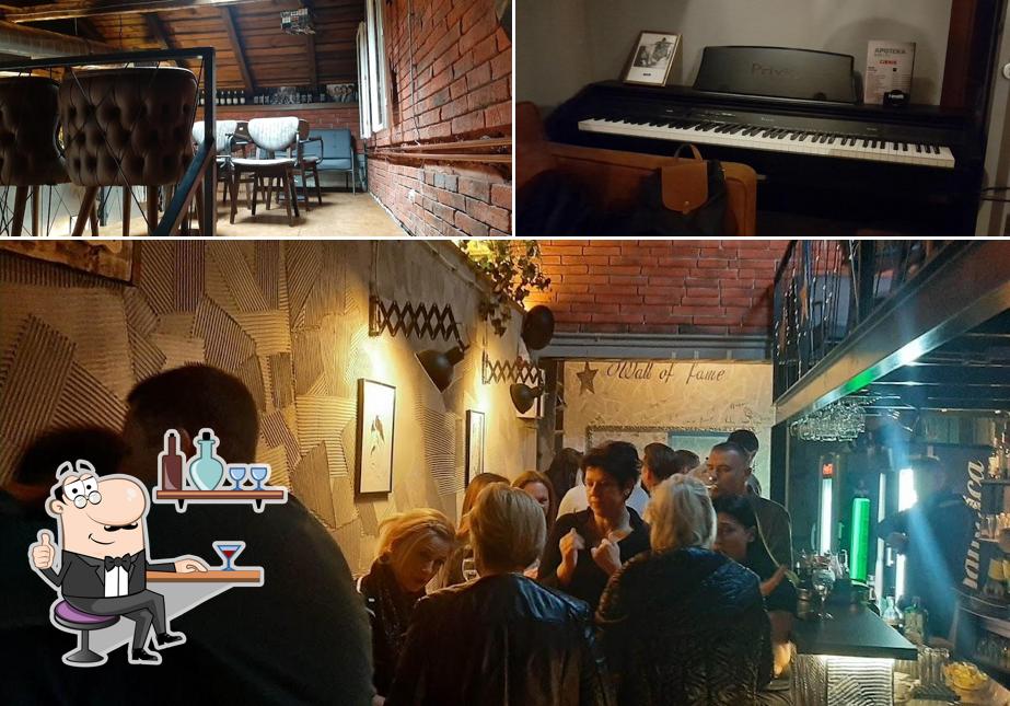 Dai un'occhiata agli interni di Caffe Bar Apoteka