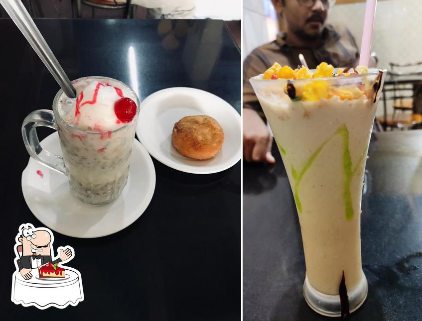 Honest Bakery, Nilambur serves a selection of desserts