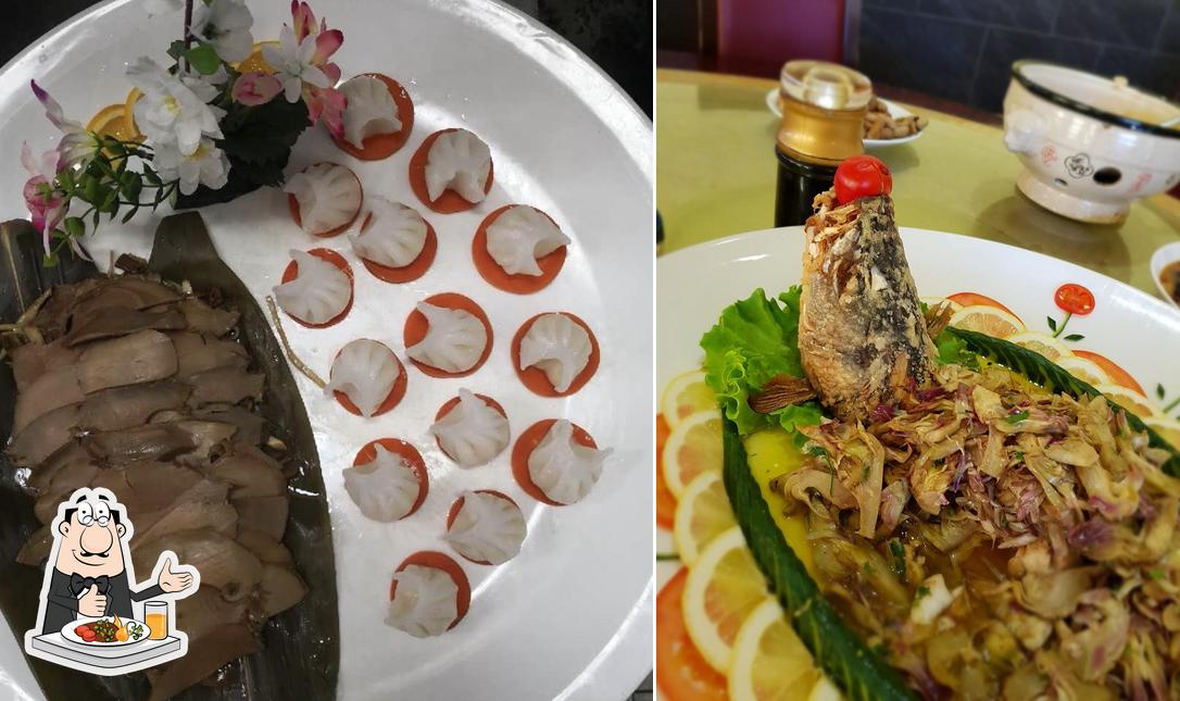 Platti al Ristorante Nuovo Ju Bin