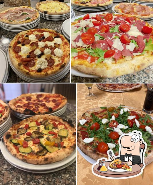 Prenditi una pizza a Ristorante Pizzeria La Roccia