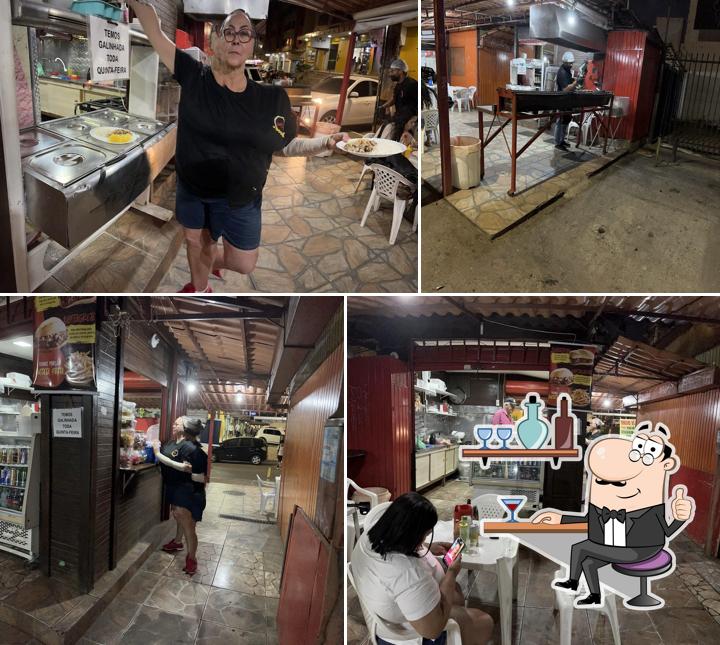 O interior do Acarajé da Yayá