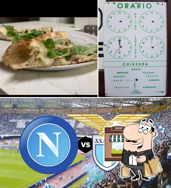 Tra le diverse cose da Almo's Pub si possono trovare la esterno e cibo