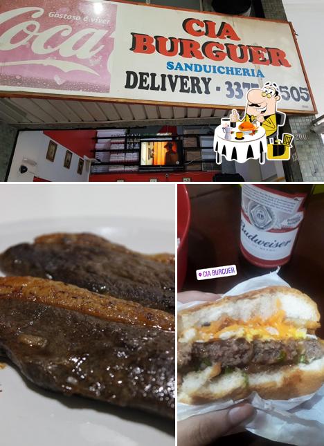 Entre diversos coisas, comida e interior podem ser encontrados no Cia Burguer