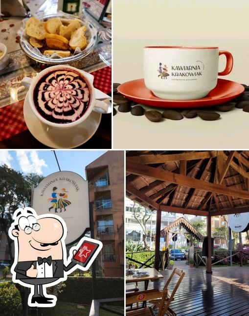 Esta é a imagem mostrando exterior e bebida no Kawiarnia Krakowiak