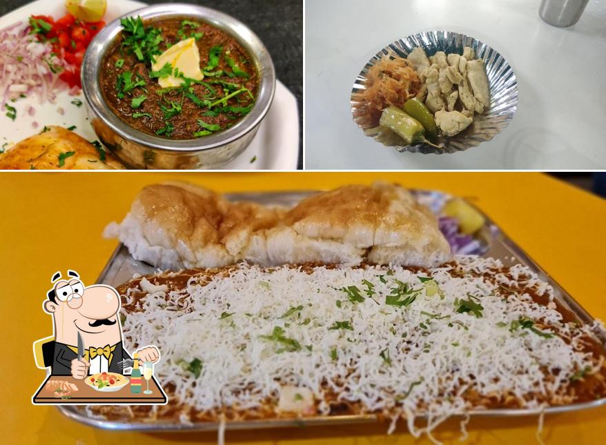 Food at Maa Anjani Pav Bhaji centre ( Maajiya Hospitality llp)