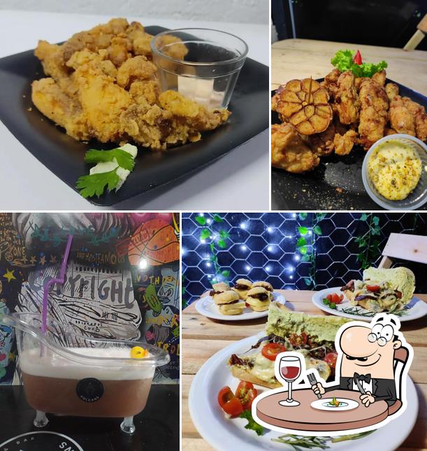 Volcans Café, Cultura e Bar