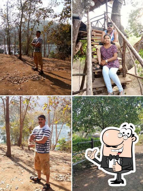 Look at this pic of Hotel ChayaDarshani