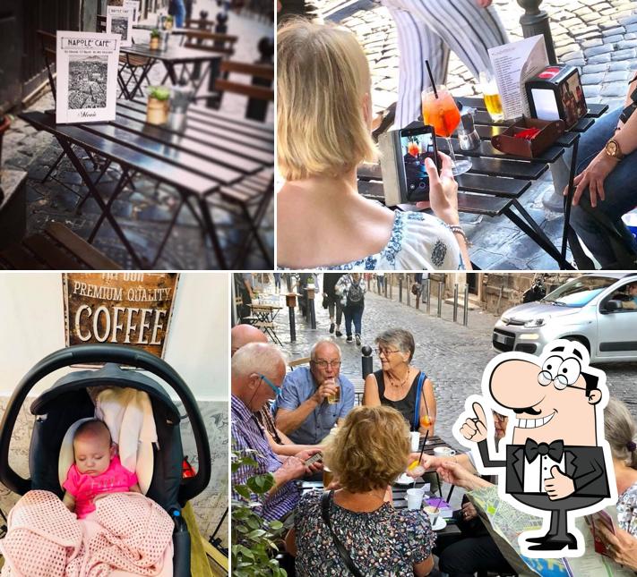 Ecco una foto di Napole' Café
