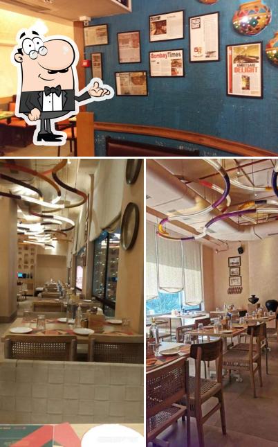 The interior of Oye Kake