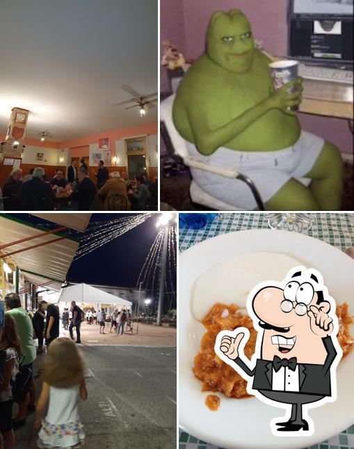 Siediti a un tavolo di Bar Trattoria Di Doi