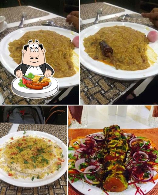 Food at Neelam E Punjab