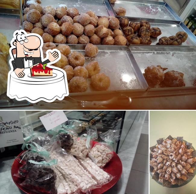 Pasticceria San Francesco offre un'ampia gamma di dessert