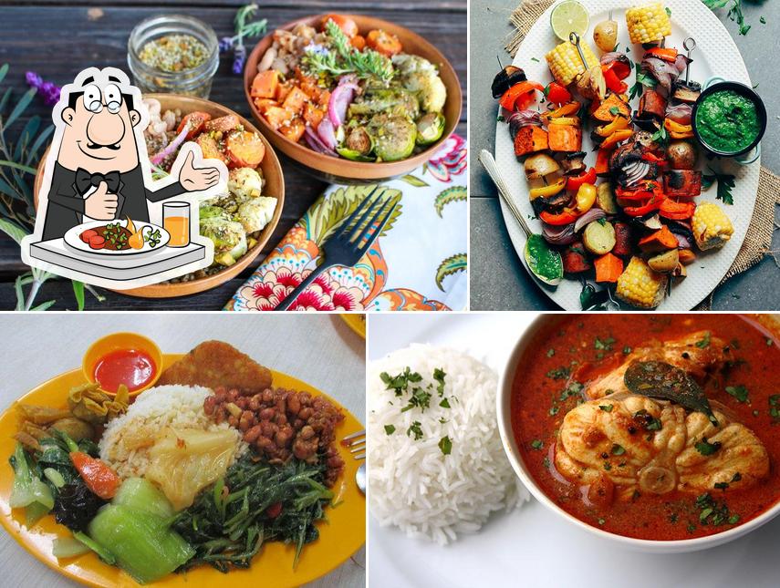Food at Deluxe Shama Restaurant