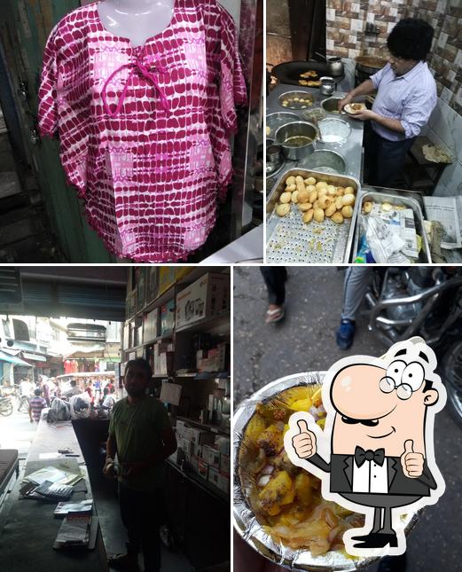 Here's a picture of Har Prasad Chaat Bhandar