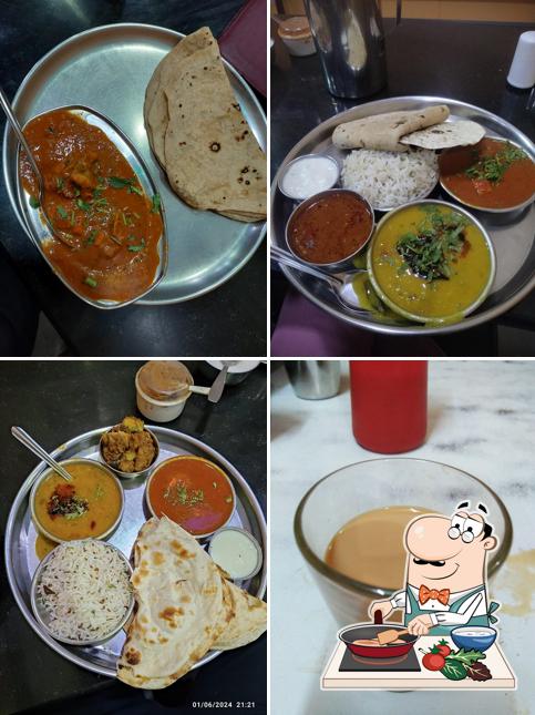 Chicken curry at Sheetal hotel
