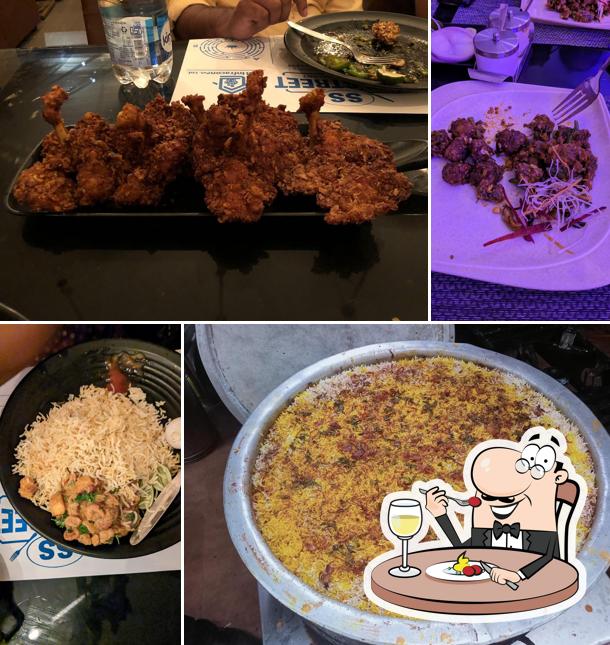 Food at SS Eat Street