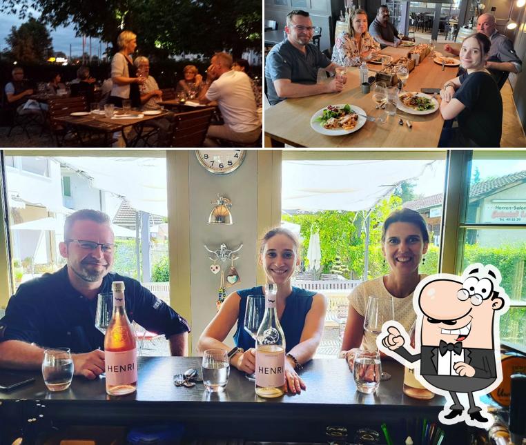 Gli interni di Restaurant Gartenstadt mit Pavillon Gli interni di Restaurant Gartenstadt mit Pavillon