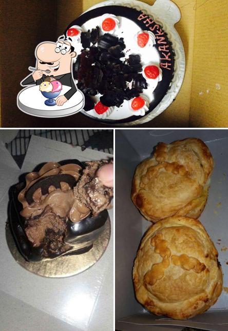 Cakes serves a number of desserts