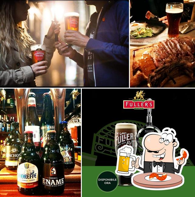 Puoi ordinare un rinfrescante bicchiere di birra chiara o scura