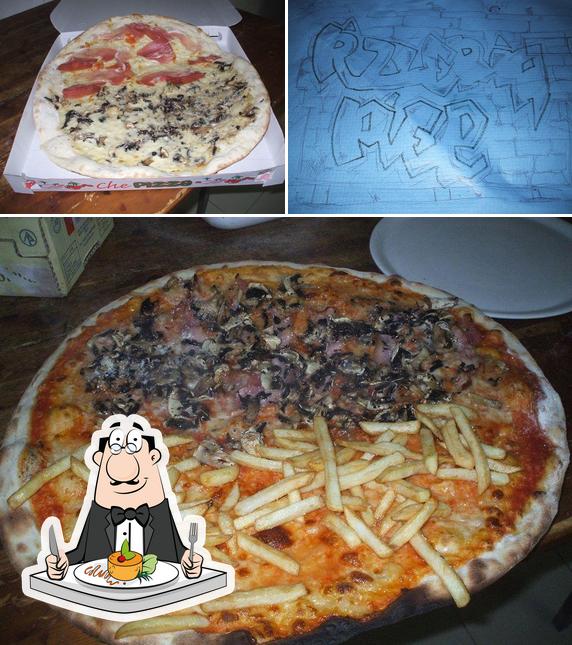 La immagine di cibo e interni da Bar pizzeria Pier Paolo Saderi