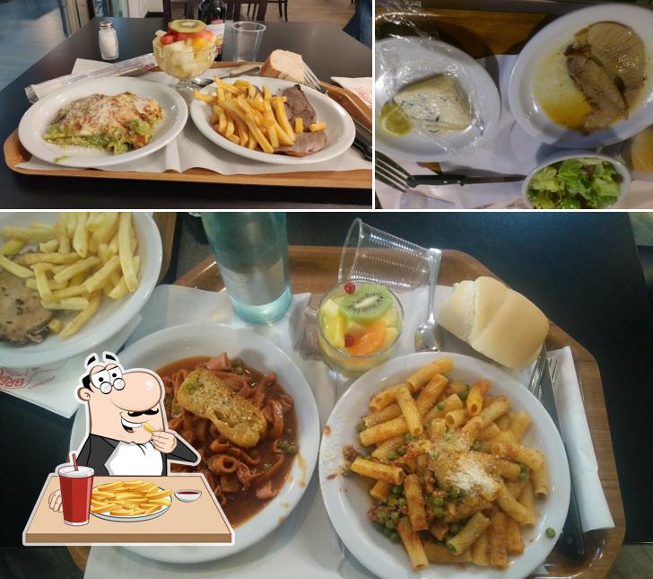 Ordina un piatto di chips a Brera Express Restaurant Pizzeria