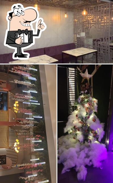 Look at the pic of Onella cafe