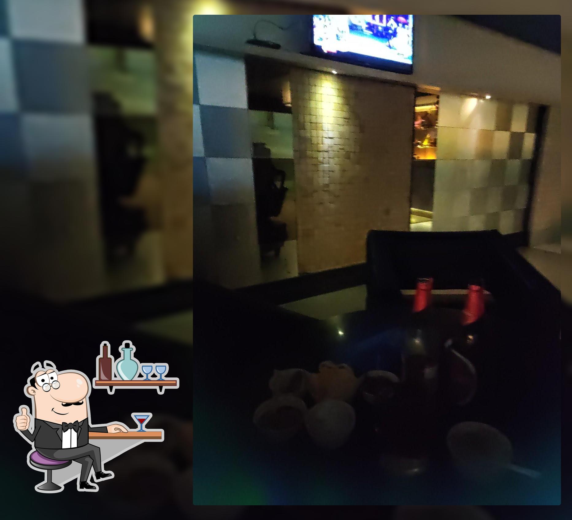 Q Bar