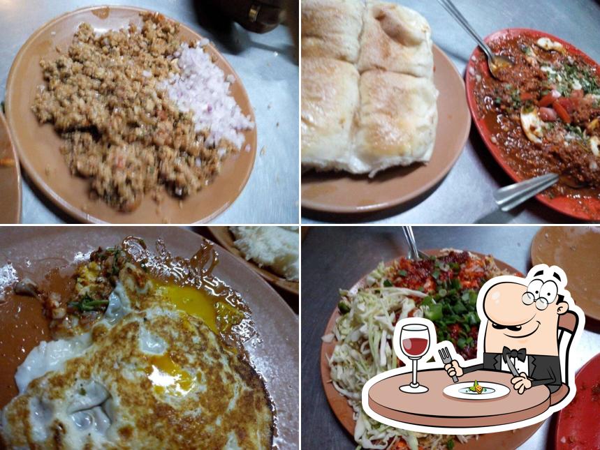 Food at Reshma Bhurji Pav Corner